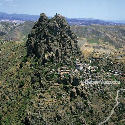 PENTEDATTILO