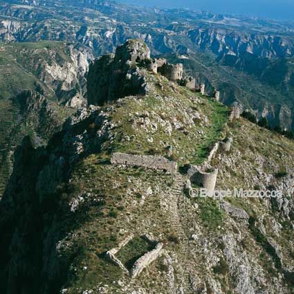 RUDERI DEL CASTELLO DI STILO